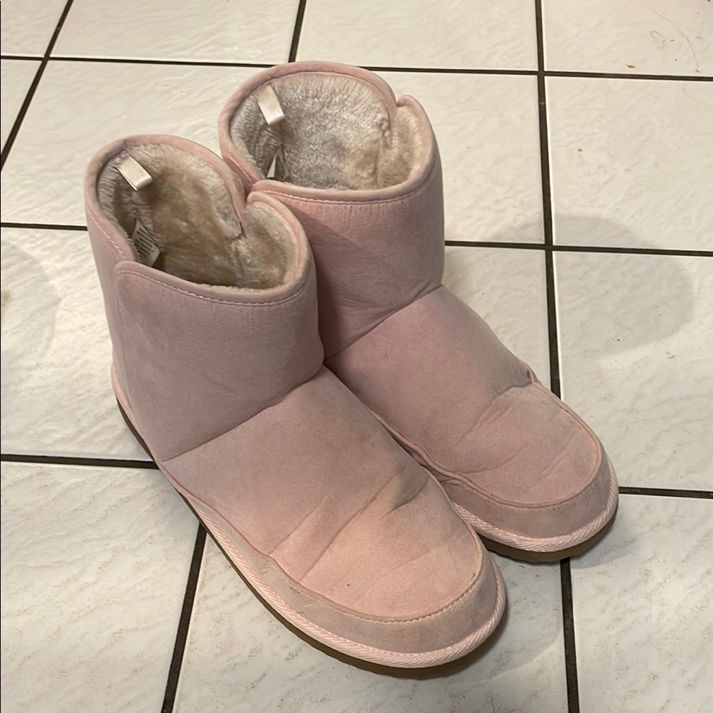 Old Navy Pink Slippers Plush Comfort